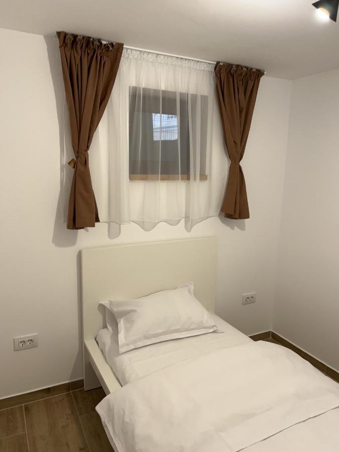 Vila Raa Husi Extérieur photo